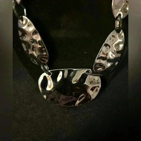 🛑 3 for$25 deal. SHINY black SILVER TONE METAL PEBBLE PANELS
LINKED NECKLACE - Picture 3 of 7